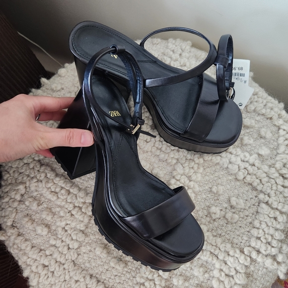 Zara Chunky Block Heel Sandals - Picture 14 of 14